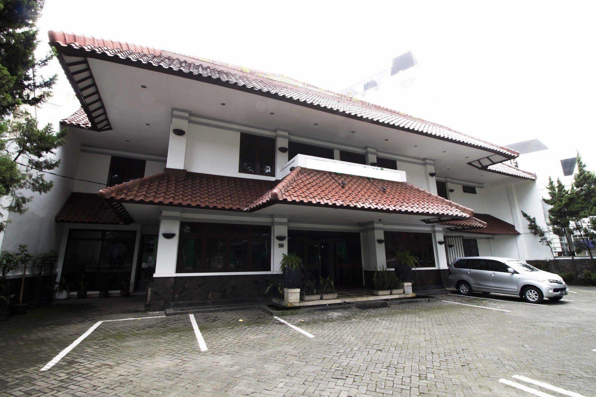 Reddoorz @ Dago Hotel Bandung Luaran gambar