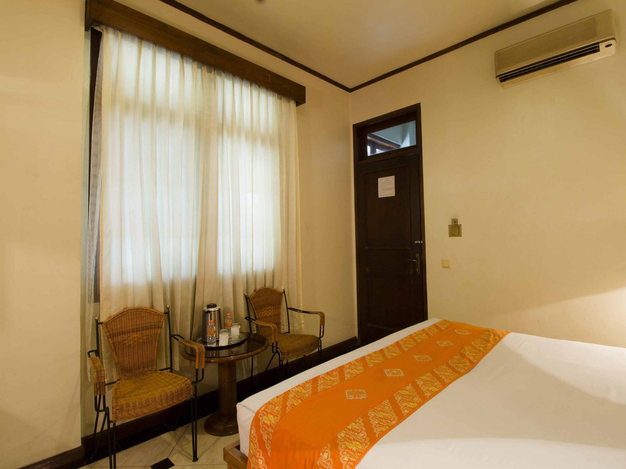 Reddoorz @ Dago Hotel Bandung Luaran gambar
