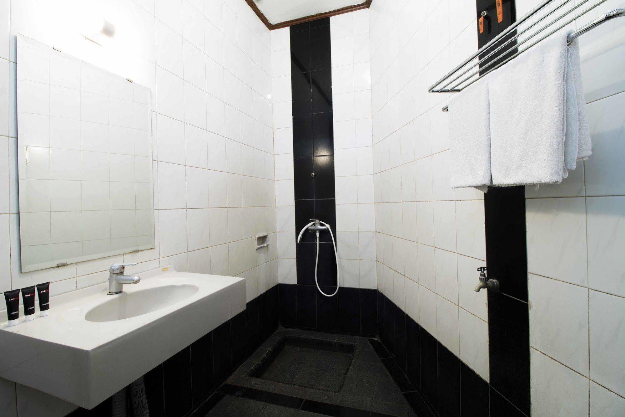 Reddoorz @ Dago Hotel Bandung Luaran gambar