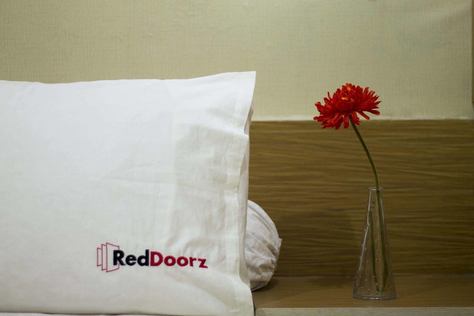 Reddoorz @ Dago Hotel Bandung Luaran gambar